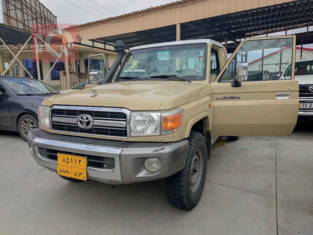 Toyota Land Cruiser 70 Pickup